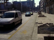 Kerékpársáv egyirányú utcában, a forgalommal szembe!