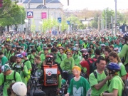 Deák tér, tömeg 16 óra 25 perc