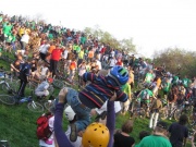 Hoppá! 18 óra 32 perc