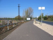 Széles, síma, biztonságos kerékpárút