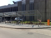 fedett kerékpártároló Győr egyetem